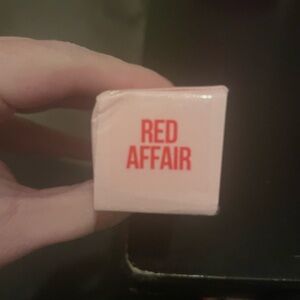 Jeffree star red affair velvet trap lipstick